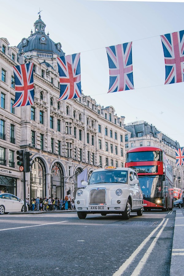 London student campus tour